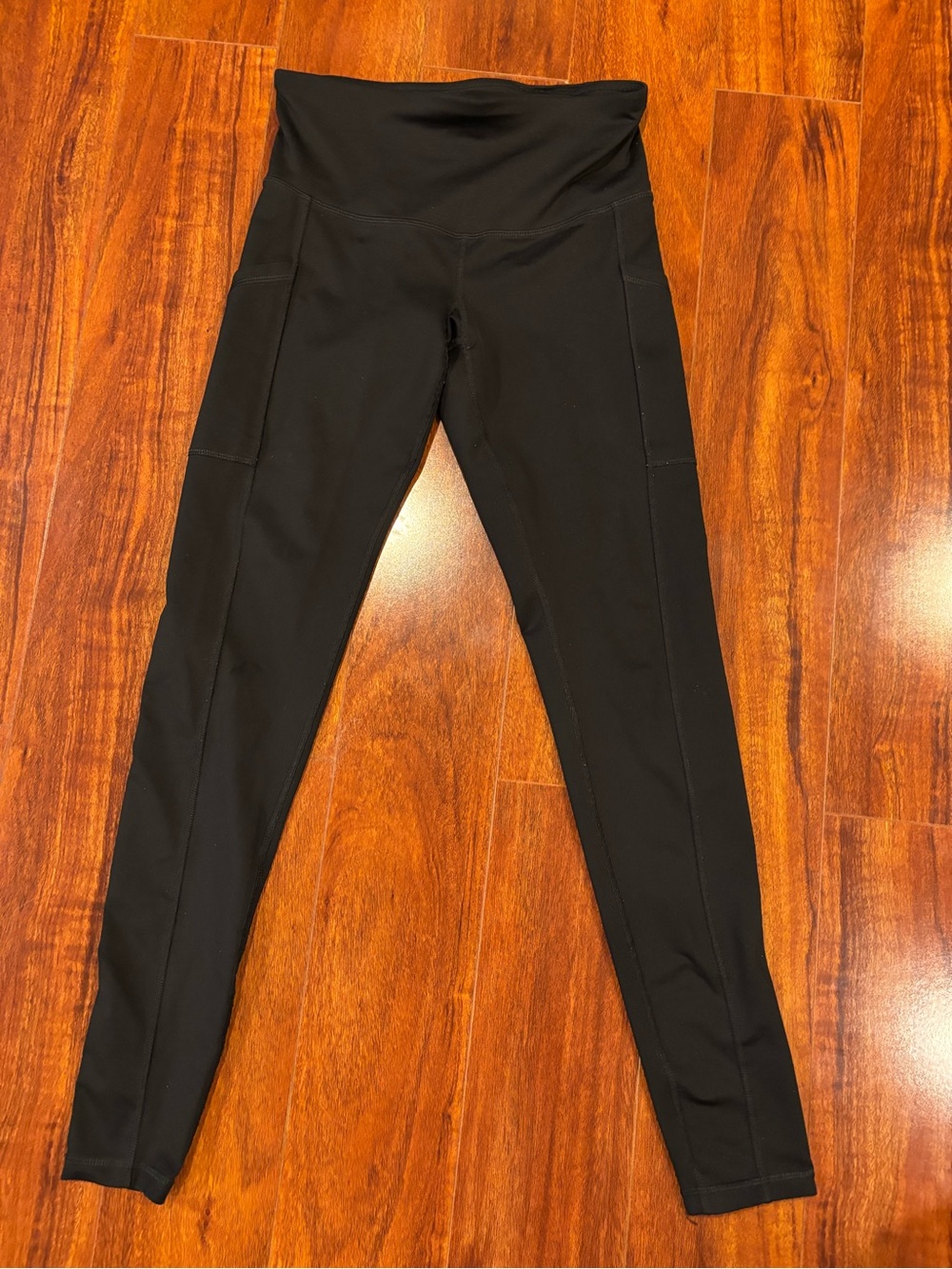 High-Waist Black Leggings with Side Pockets - Unbranded